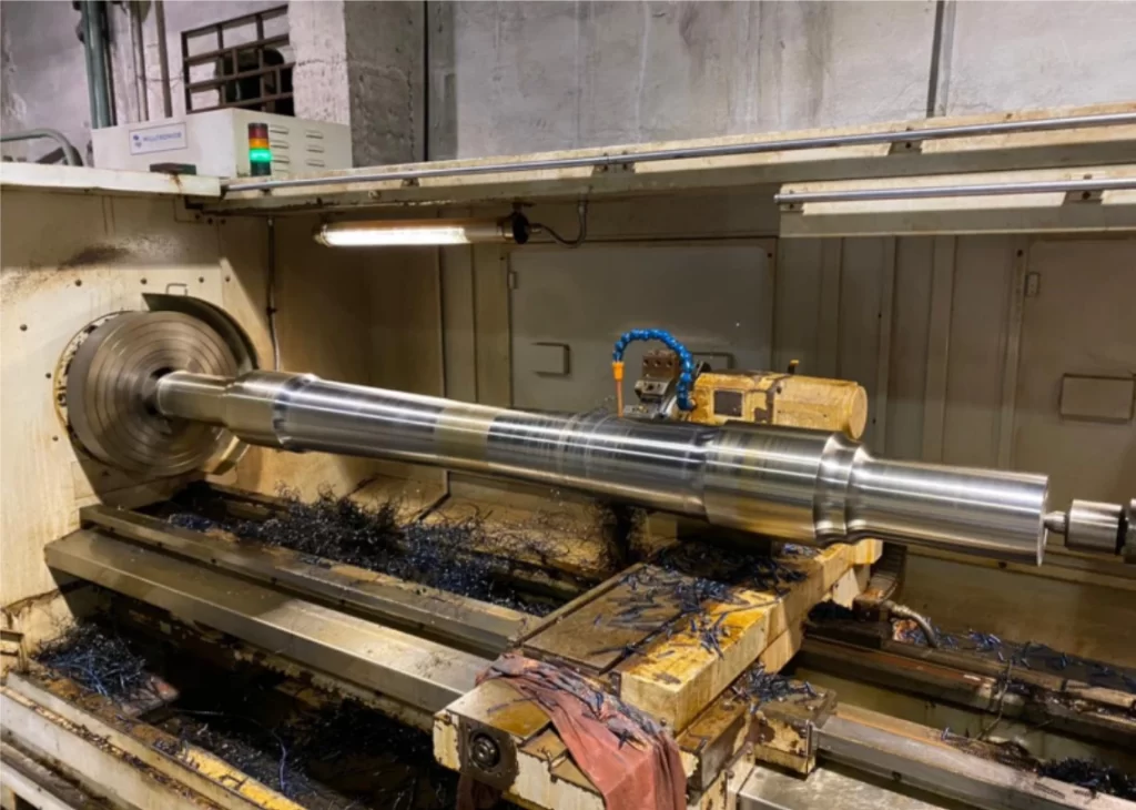 Tornos CNC en el taller de Maquinados Frago